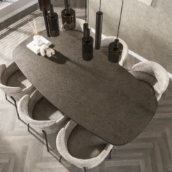 HUUS Eettafel Lucia