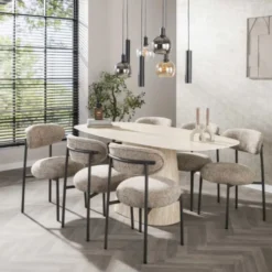 HUUS Eettafel Mara