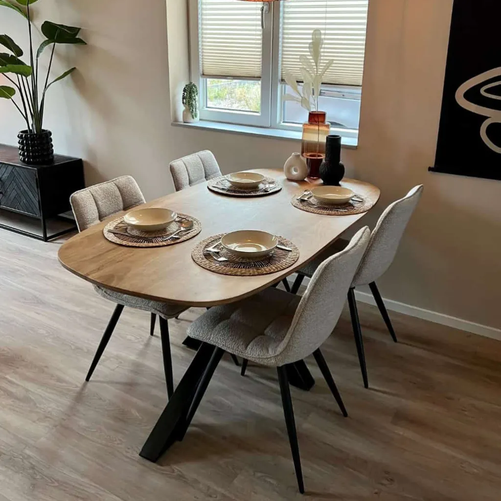 HUUS Eettafel Mette