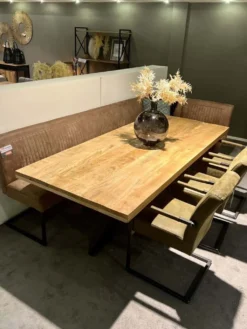 HUUS Eettafel Monica