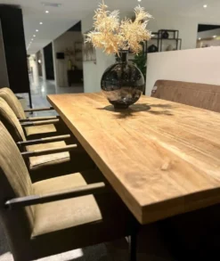 HUUS Eettafel Monica