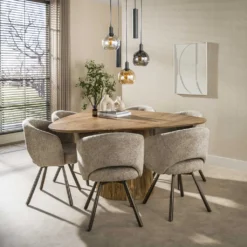 HUUS Eettafel Savine driehoek