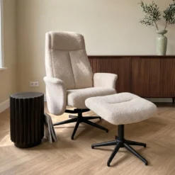 HUUS Relaxfauteuil Sam + Hocker
